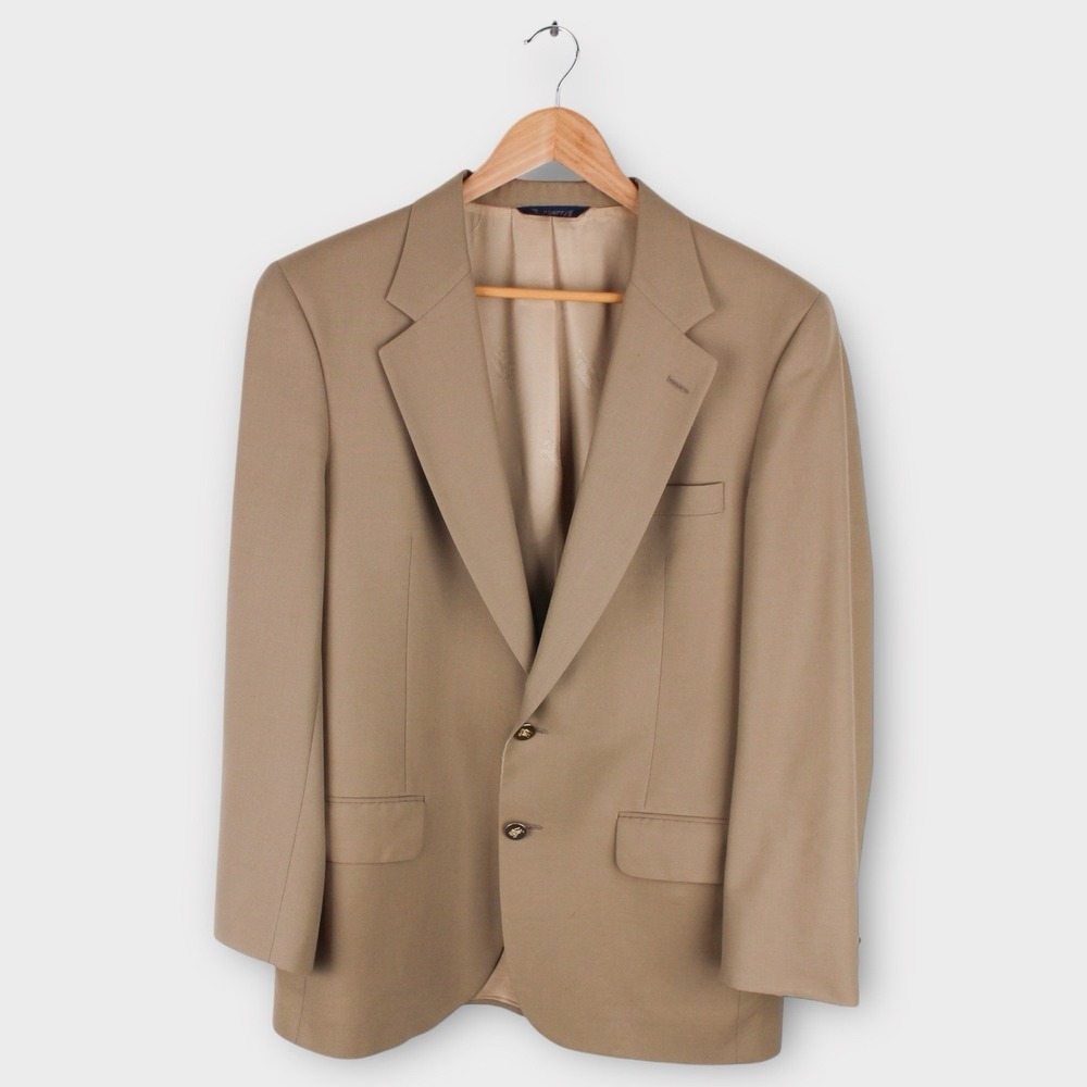 Vintage Burberrys Tan Wool Blazer Men's Sport Coat Gold Crest Buttons Size 42